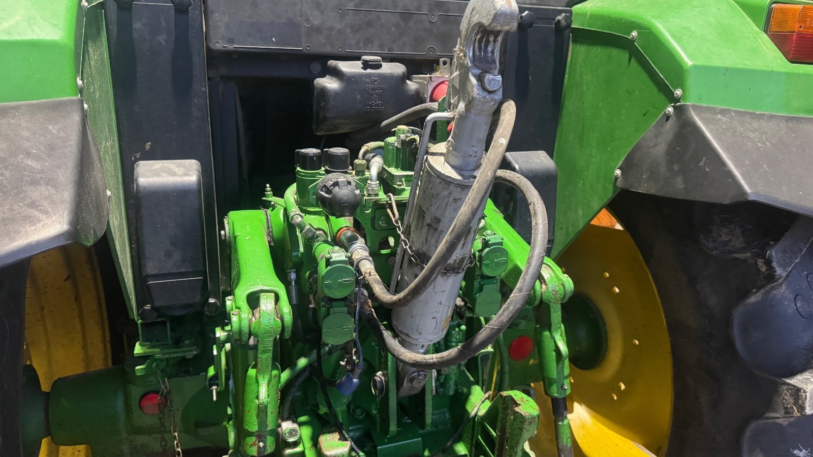 Traktor des Typs John Deere 6310, Gebrauchtmaschine in Ingolstadt (Bild 10)