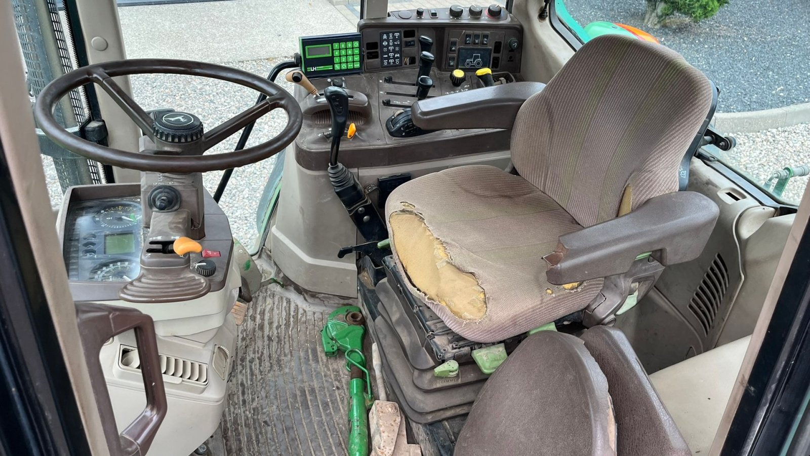 Traktor του τύπου John Deere 6320 m/JD 631 Frontlæsser  AutoPower og TLS affjedret foraksel, Gebrauchtmaschine σε Lintrup (Φωτογραφία 9)