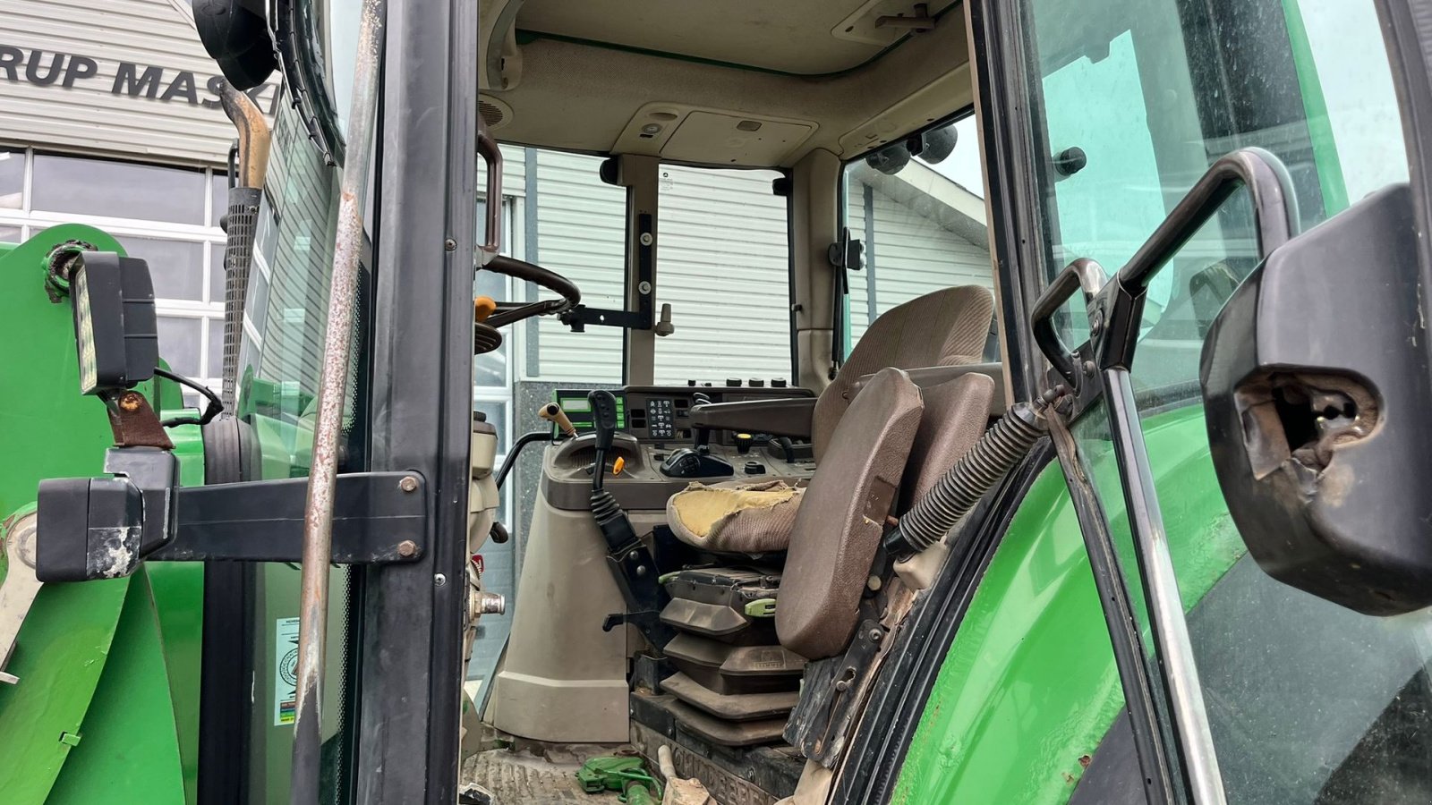 Traktor του τύπου John Deere 6320 m/JD 631 Frontlæsser  AutoPower og TLS affjedret foraksel, Gebrauchtmaschine σε Lintrup (Φωτογραφία 8)