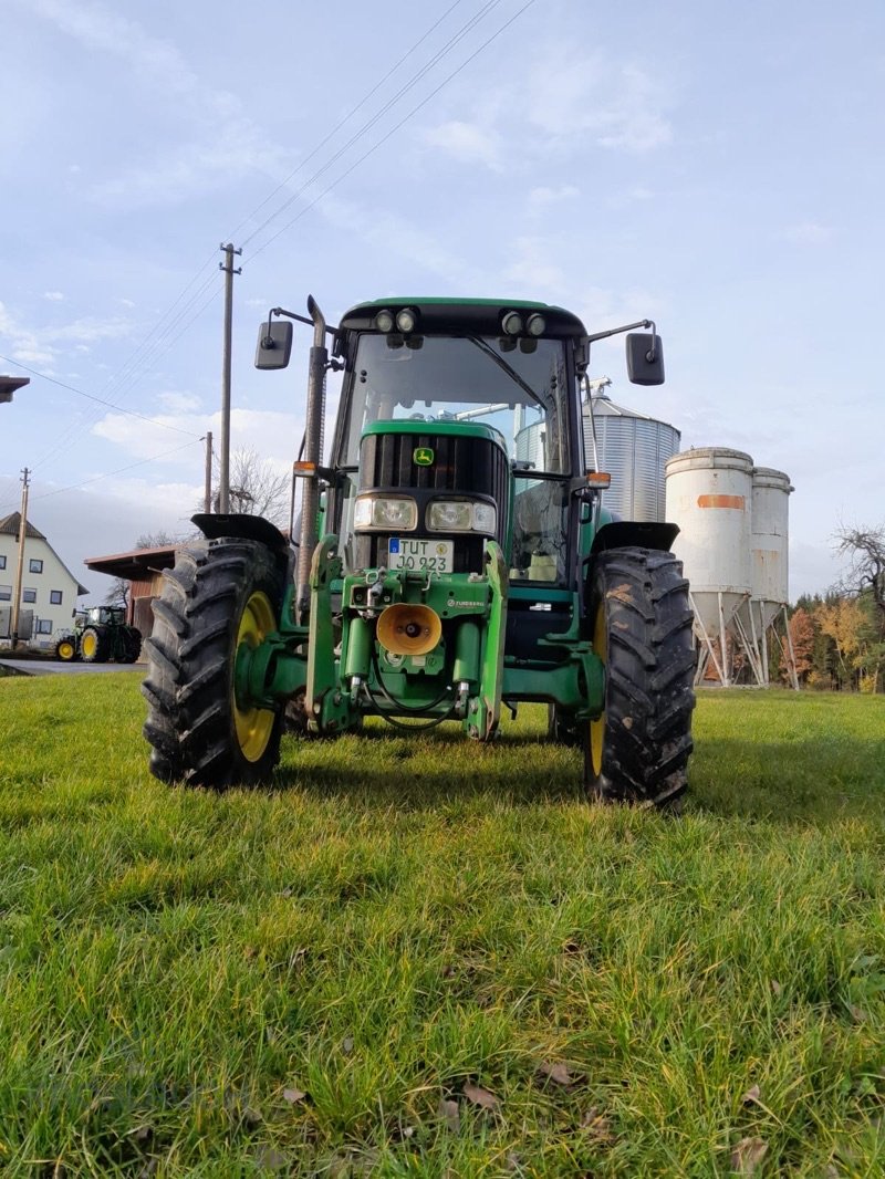 Traktor типа John Deere 6320 Premium, Gebrauchtmaschine в Stockach (Фотография 4)