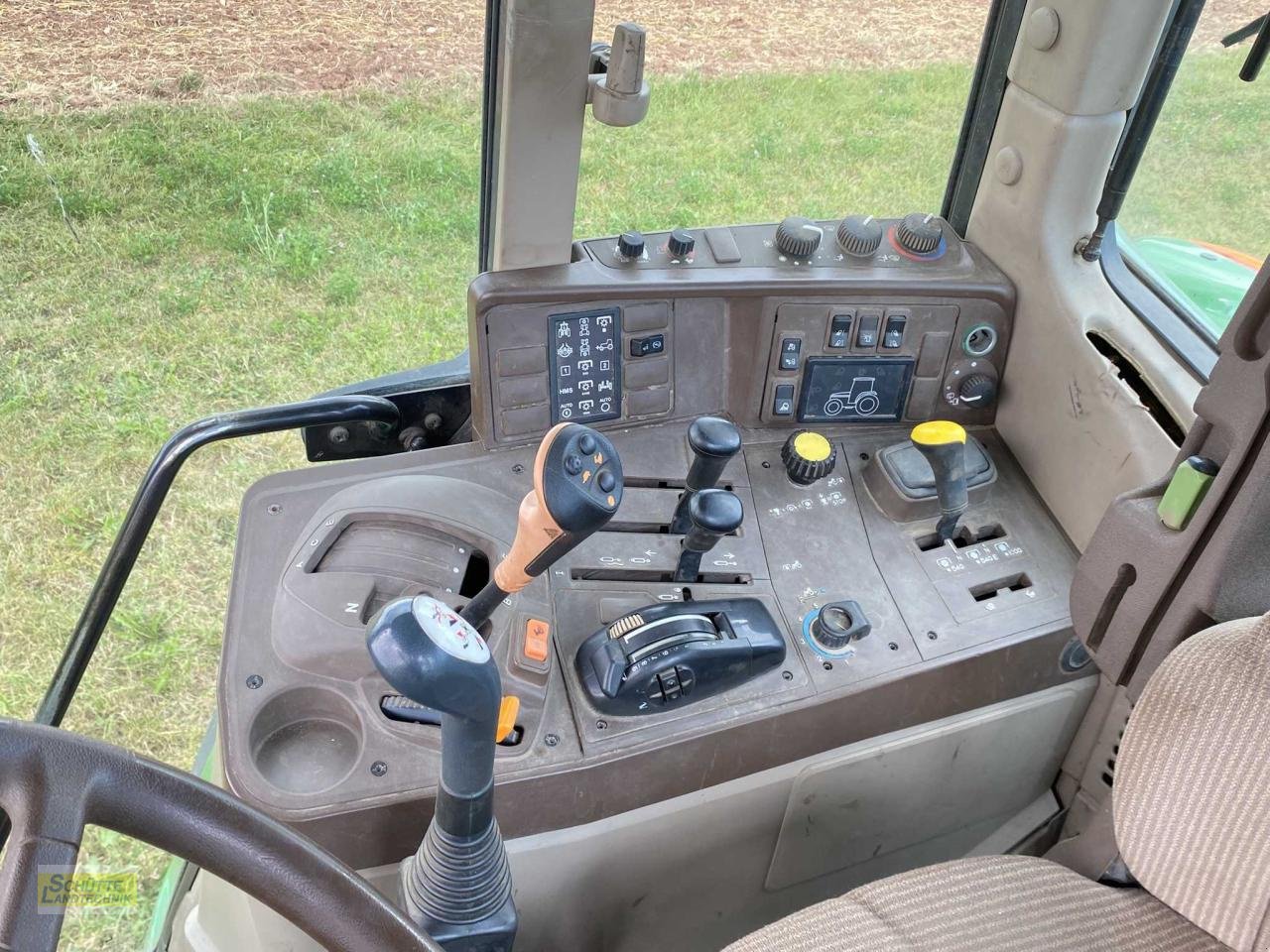 Traktor typu John Deere 6320 Premium, Gebrauchtmaschine v Marsberg-Giershagen (Obrázek 8)