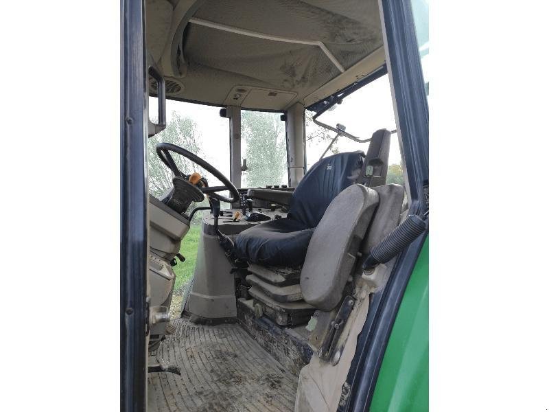 Traktor des Typs John Deere 6320, Gebrauchtmaschine in ESCAUDOEUVRES (Bild 5)