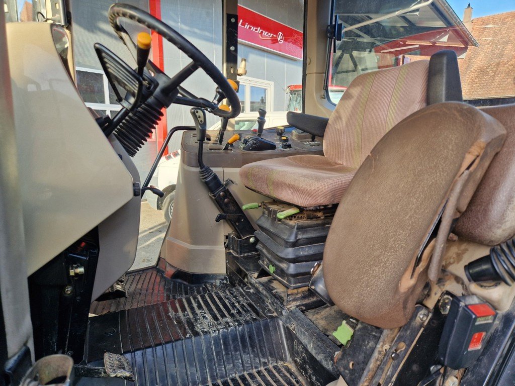 Traktor от тип John Deere 6320, Gebrauchtmaschine в Etziken (Снимка 4)