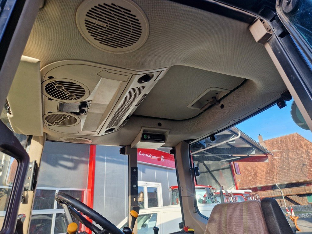 Traktor от тип John Deere 6320, Gebrauchtmaschine в Etziken (Снимка 5)