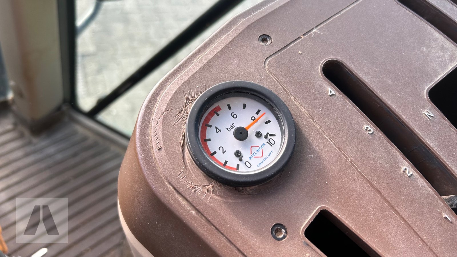 Traktor от тип John Deere 6320SE, Gebrauchtmaschine в Regensburg (Снимка 15)