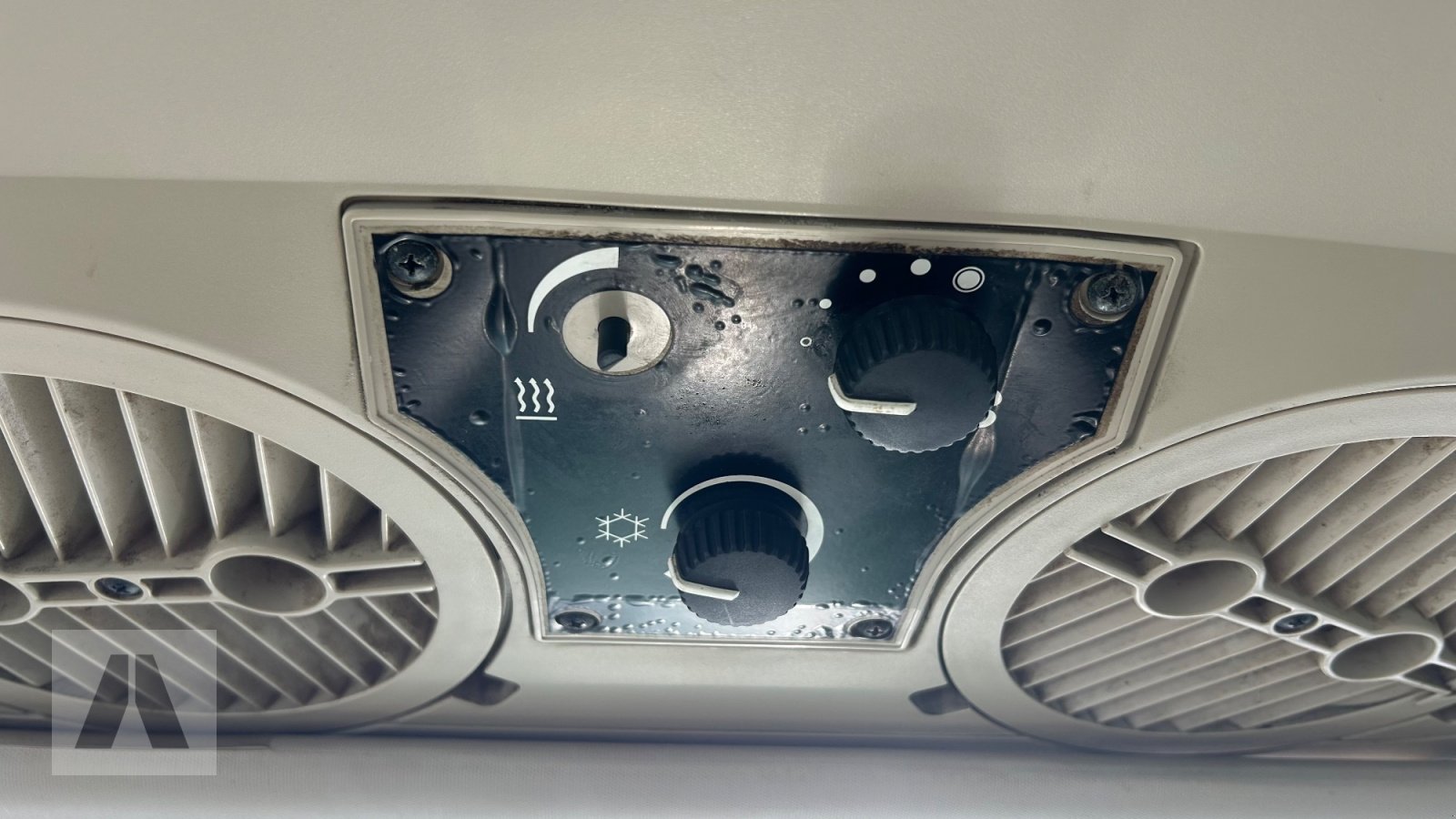 Traktor от тип John Deere 6320SE, Gebrauchtmaschine в Regensburg (Снимка 18)