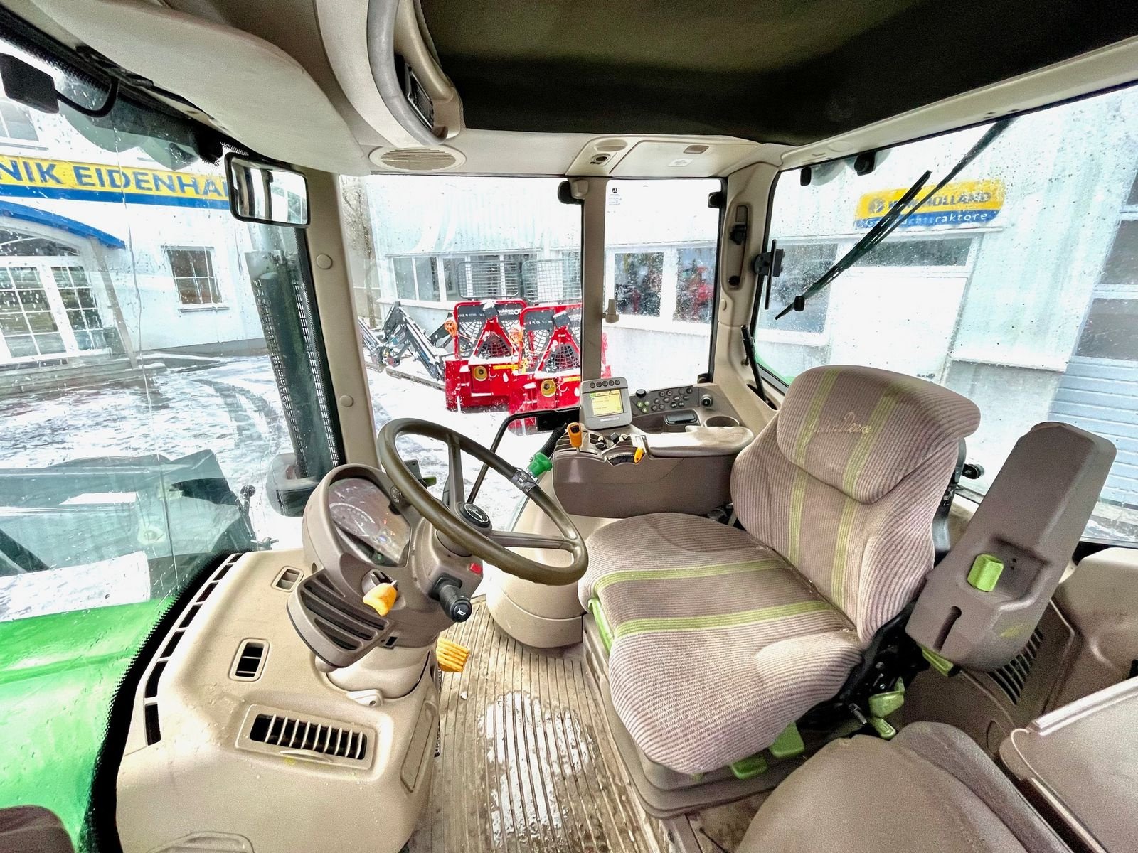 Traktor Türe ait John Deere 6330 Premium Plus, Gebrauchtmaschine içinde Burgkirchen (resim 9)