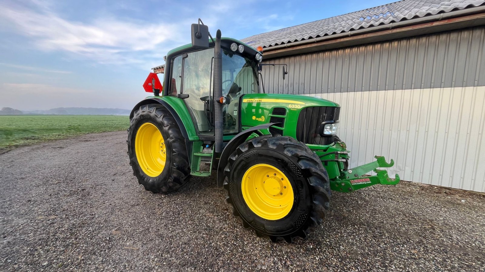 Traktor del tipo John Deere 6330 PREMIUM TLS ZUIDBERG FRONTLIFT, Gebrauchtmaschine en Bælum (Imagen 2)