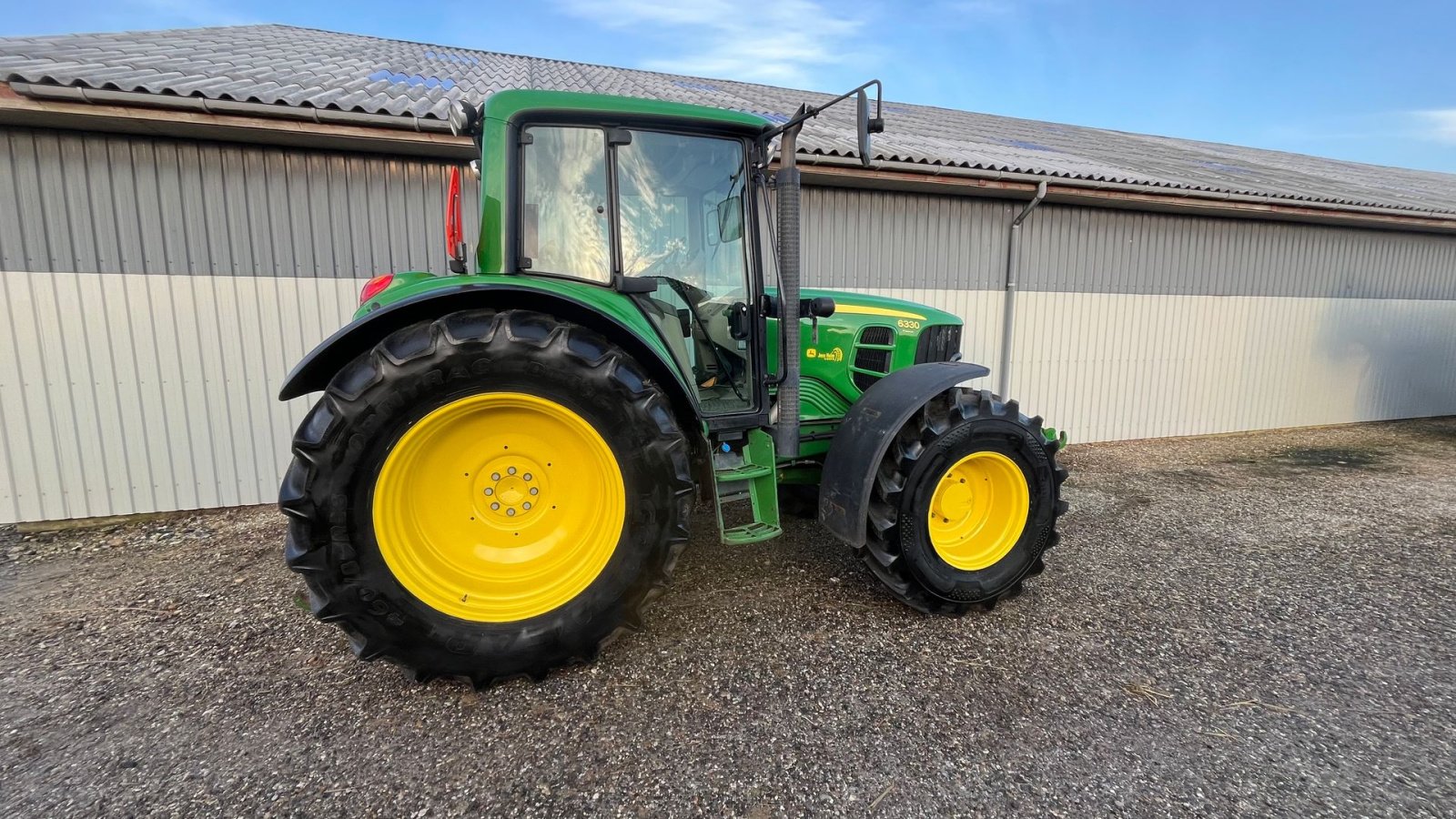Traktor del tipo John Deere 6330 PREMIUM TLS ZUIDBERG FRONTLIFT, Gebrauchtmaschine en Bælum (Imagen 3)