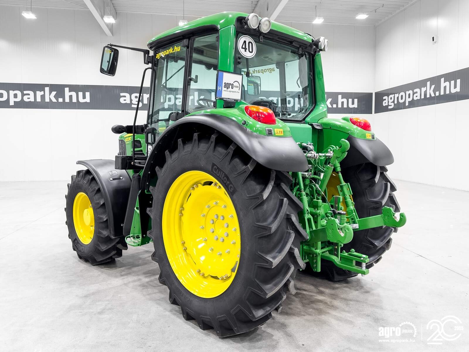 Traktor typu John Deere 6330 Premium, Gebrauchtmaschine v Csengele (Obrázek 4)