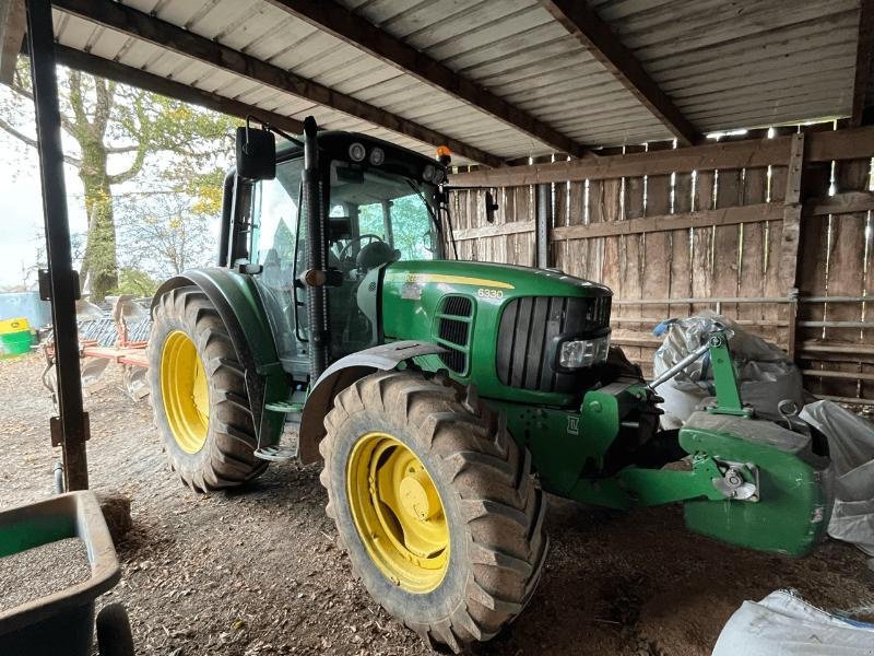 Traktor typu John Deere 6330 PREMIUM, Gebrauchtmaschine v LE PONT CHRETIEN
