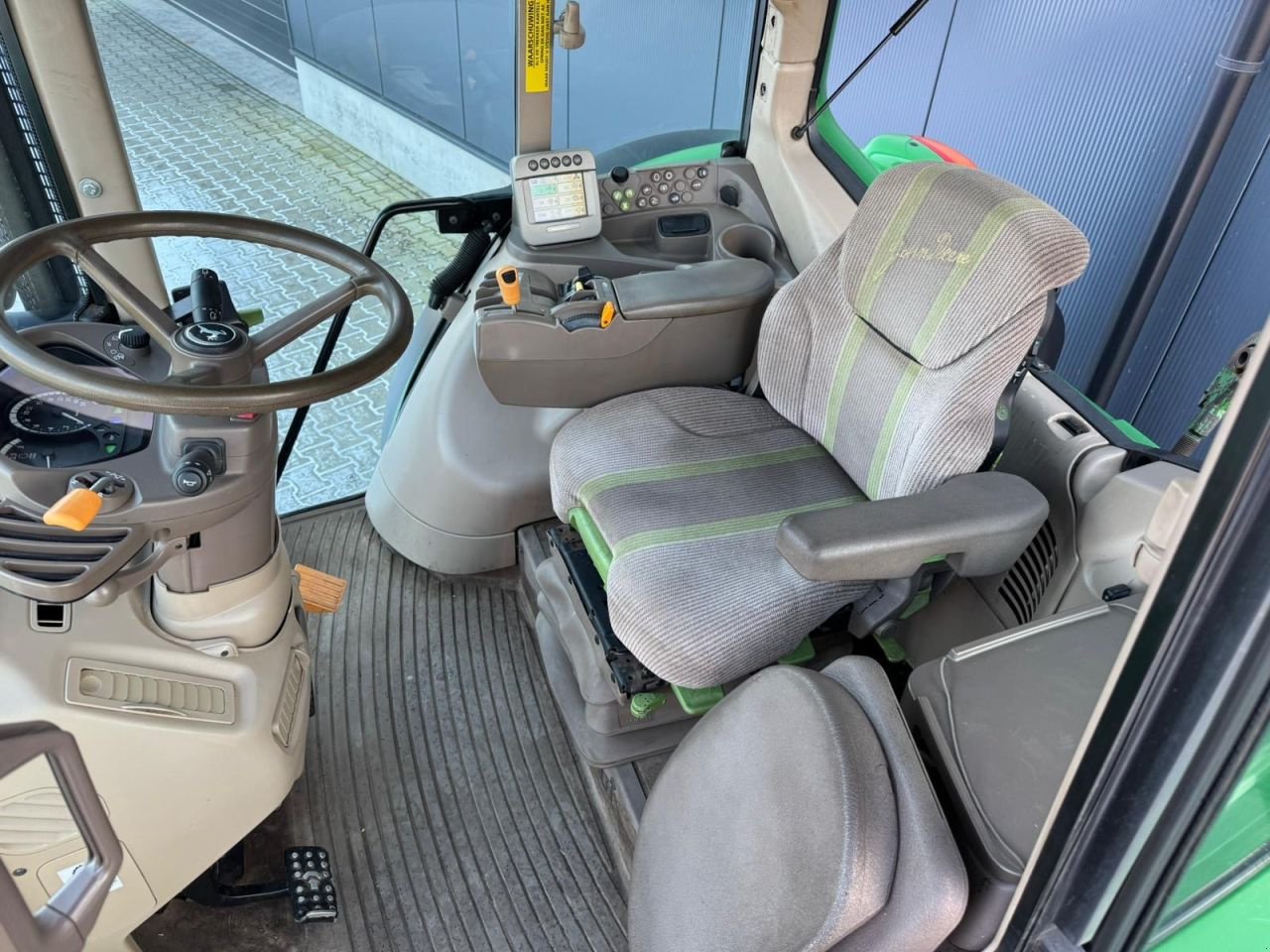 Traktor του τύπου John Deere 6330 Premium, Gebrauchtmaschine σε Daarle (Φωτογραφία 9)