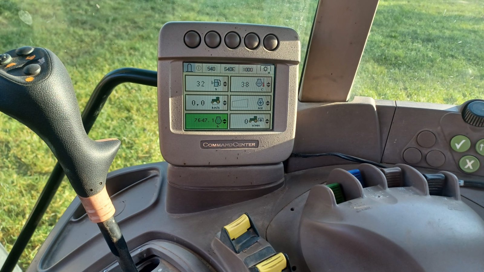 Traktor tipa John Deere 6330 Premium, Gebrauchtmaschine u Ansbach (Slika 3)