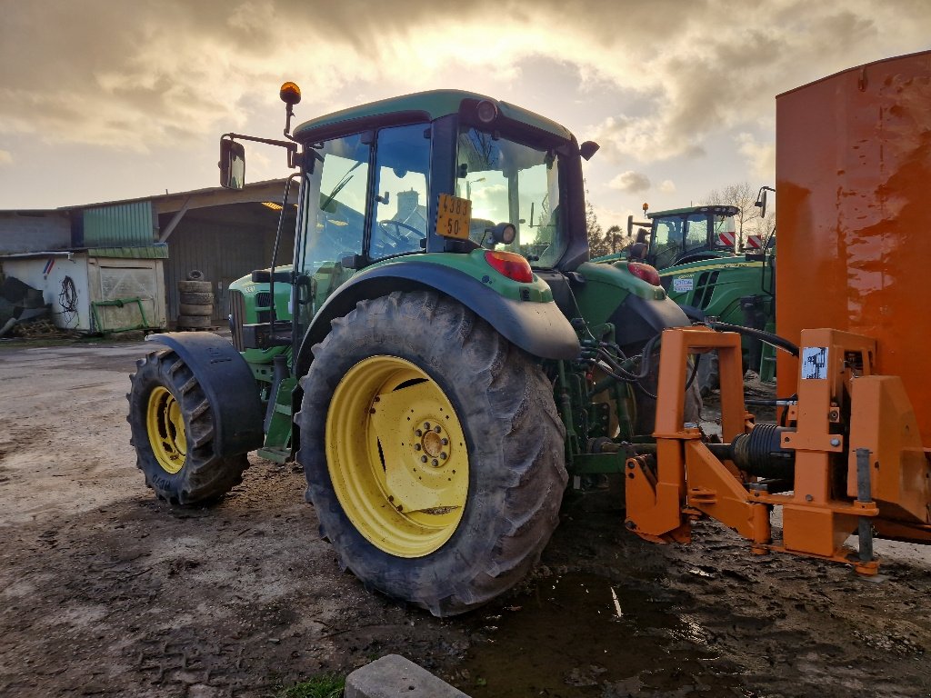 Traktor Türe ait John Deere 6330 STD, Gebrauchtmaschine içinde VALOGNES (resim 4)