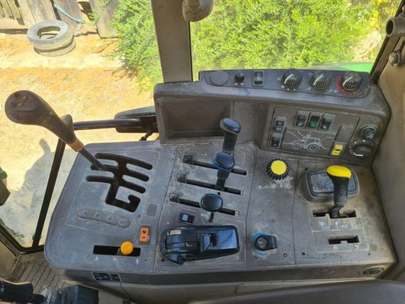 Traktor tip John Deere 6330, Gebrauchtmaschine in BRAY en Val (Poză 9)
