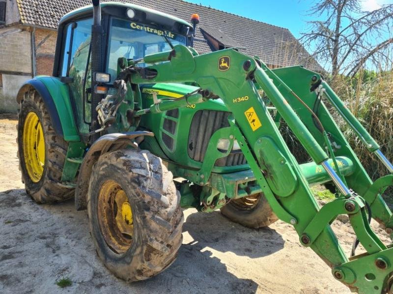 Traktor tip John Deere 6330, Gebrauchtmaschine in BRAY en Val (Poză 1)