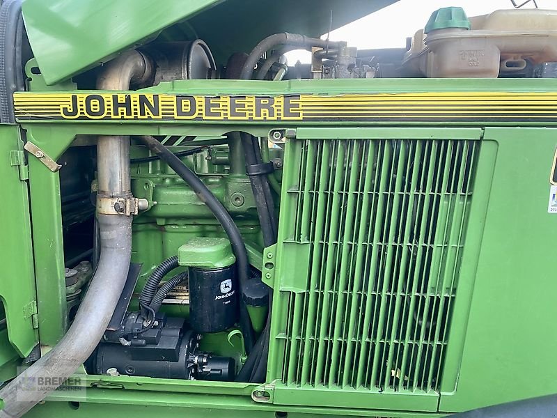 Traktor des Typs John Deere 6400 SE mit ausstellbarer Frontscheibe, Klima, 1. Hand, Gebrauchtmaschine in Asendorf (Bild 20)