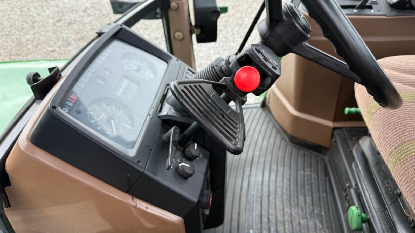 Traktor типа John Deere 6400 SE, Gebrauchtmaschine в Hadsten (Фотография 16)