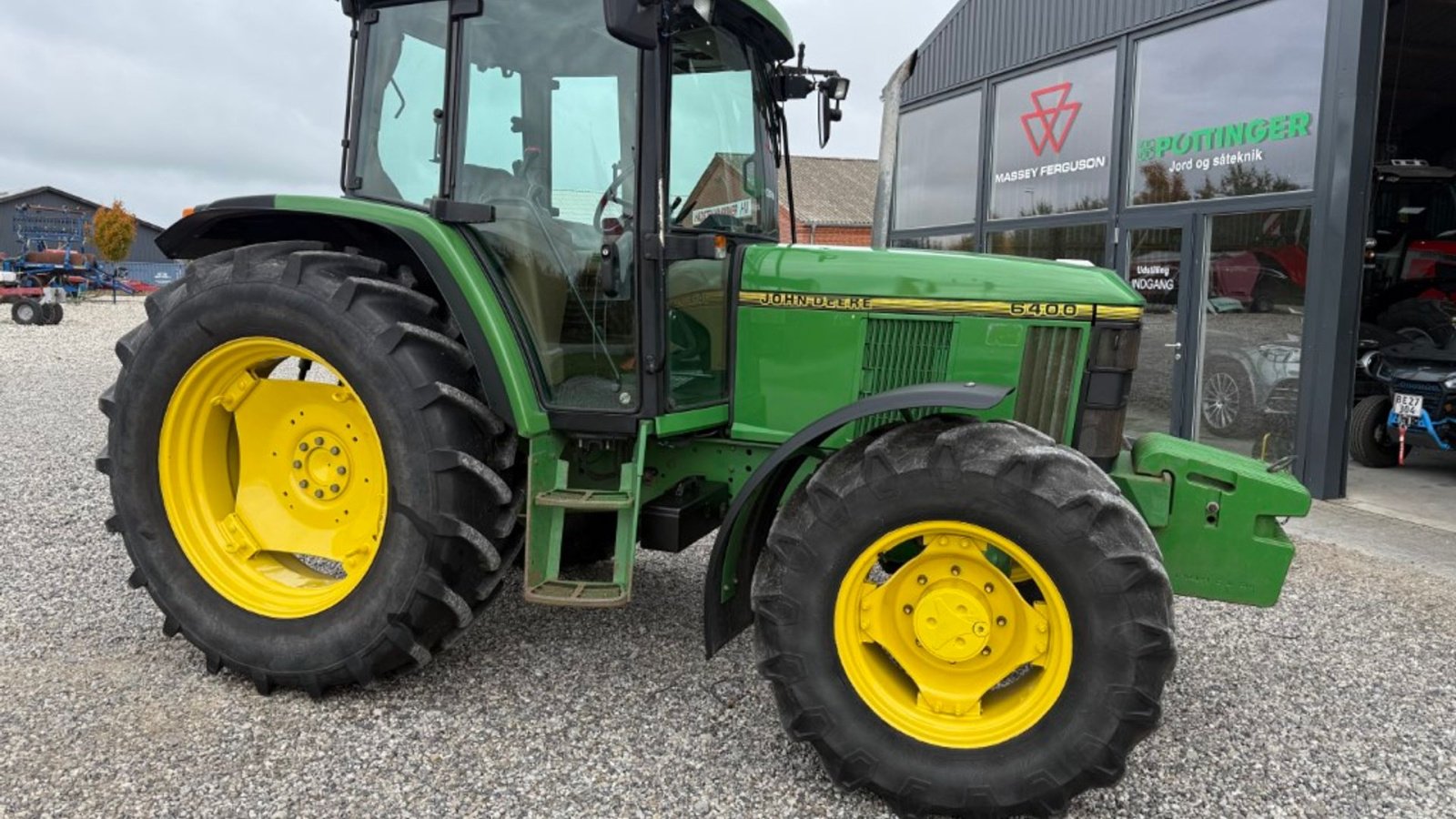 Traktor типа John Deere 6400 SE, Gebrauchtmaschine в Hadsten (Фотография 11)