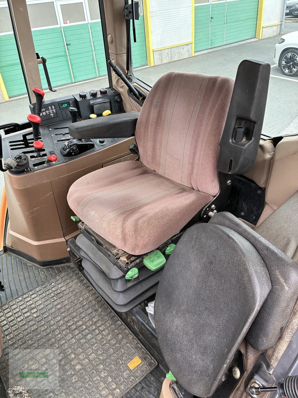 Traktor от тип John Deere 6400, Gebrauchtmaschine в Hartberg (Снимка 12)