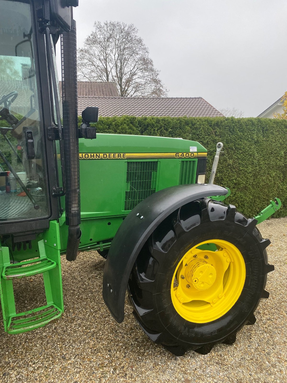 Traktor des Typs John Deere 6400, Gebrauchtmaschine in Landau an der Isar  (Bild 2)