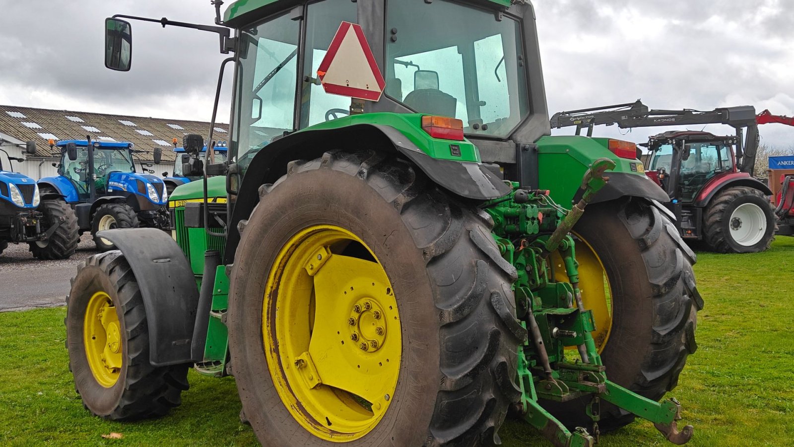 Traktor типа John Deere 6410, Gebrauchtmaschine в Holstebro (Фотография 4)