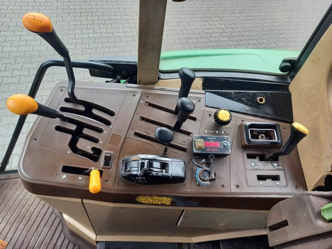 Traktor des Typs John Deere 6410, Gebrauchtmaschine in Boxtel (Bild 8)