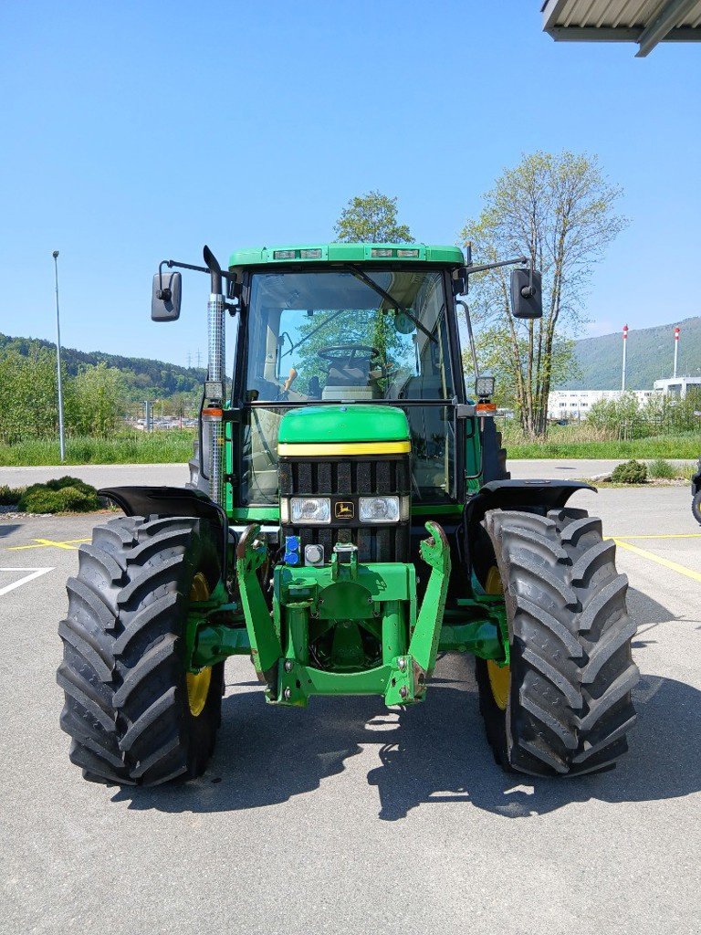Traktor типа John Deere 6410, Gebrauchtmaschine в Lengnau (Фотография 5)