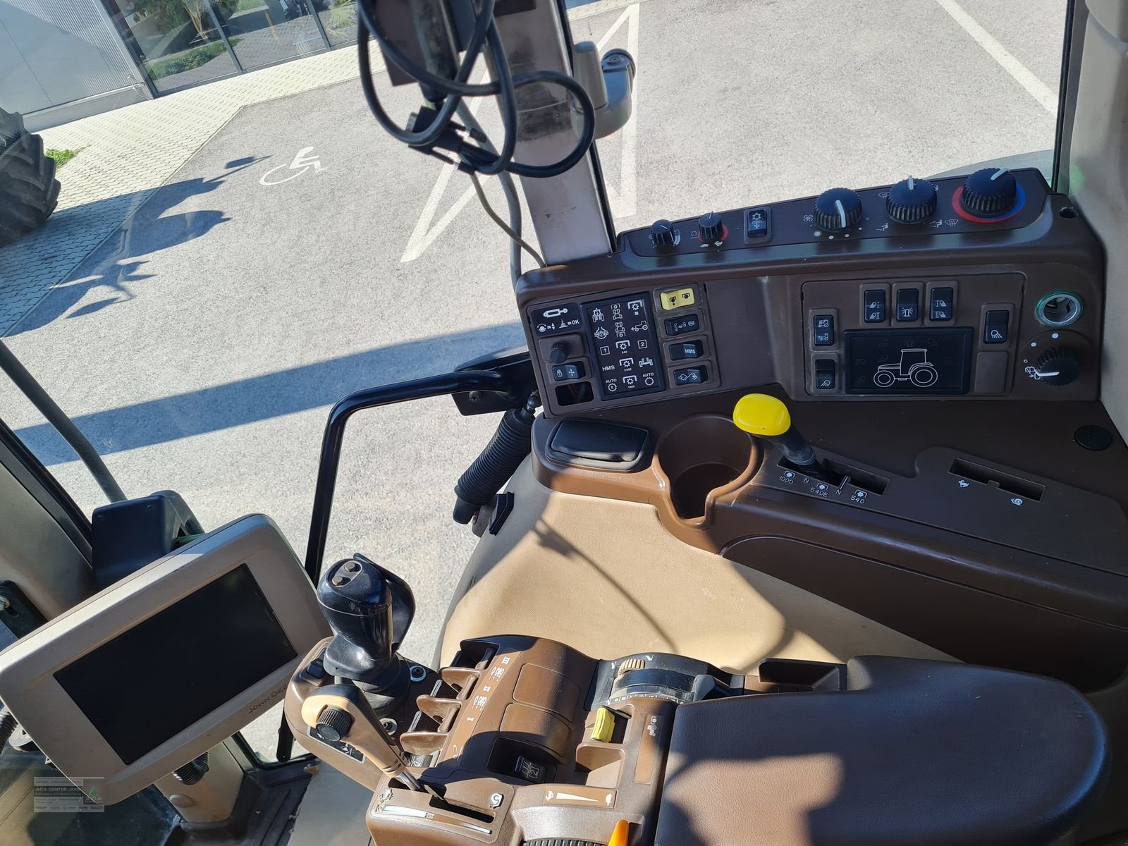 Traktor des Typs John Deere 6420 Premium Plus, Gebrauchtmaschine in Gerasdorf (Bild 11)