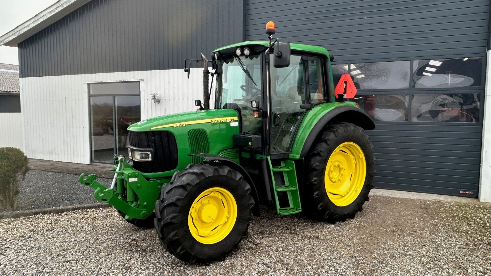 Traktor του τύπου John Deere 6420 TLS, Gebrauchtmaschine σε Thorsø (Φωτογραφία 1)