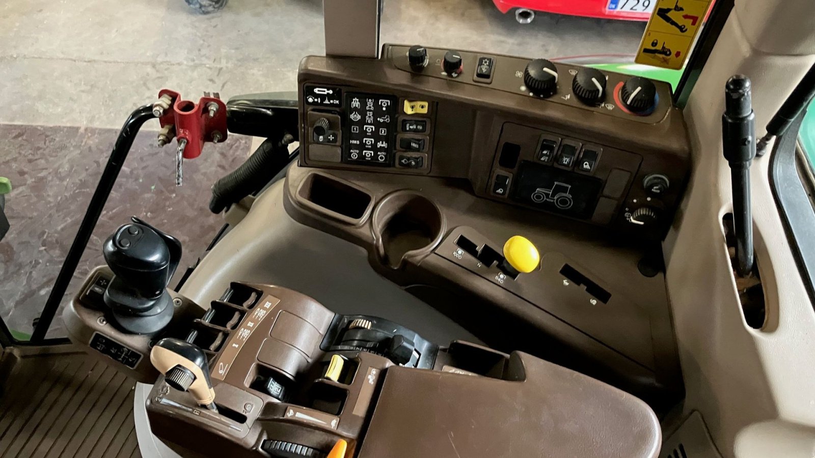 Traktor του τύπου John Deere 6420 TLS, Gebrauchtmaschine σε Thorsø (Φωτογραφία 18)