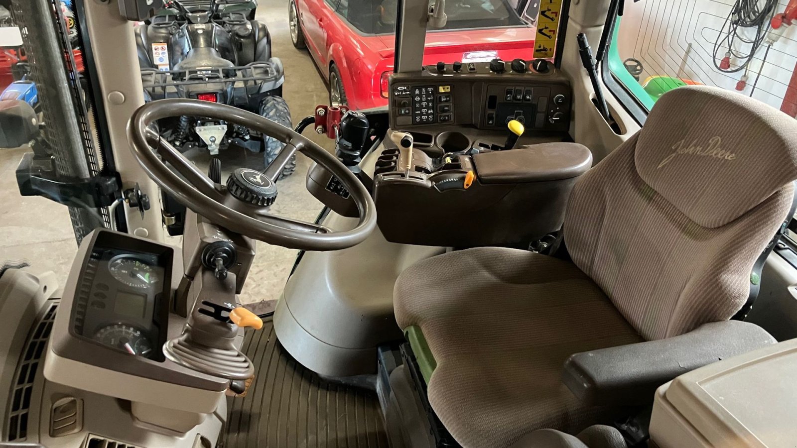 Traktor του τύπου John Deere 6420 TLS, Gebrauchtmaschine σε Thorsø (Φωτογραφία 16)