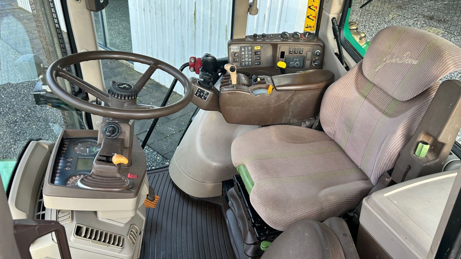 Traktor от тип John Deere 6420 TLS, Gebrauchtmaschine в Thorsø (Снимка 19)