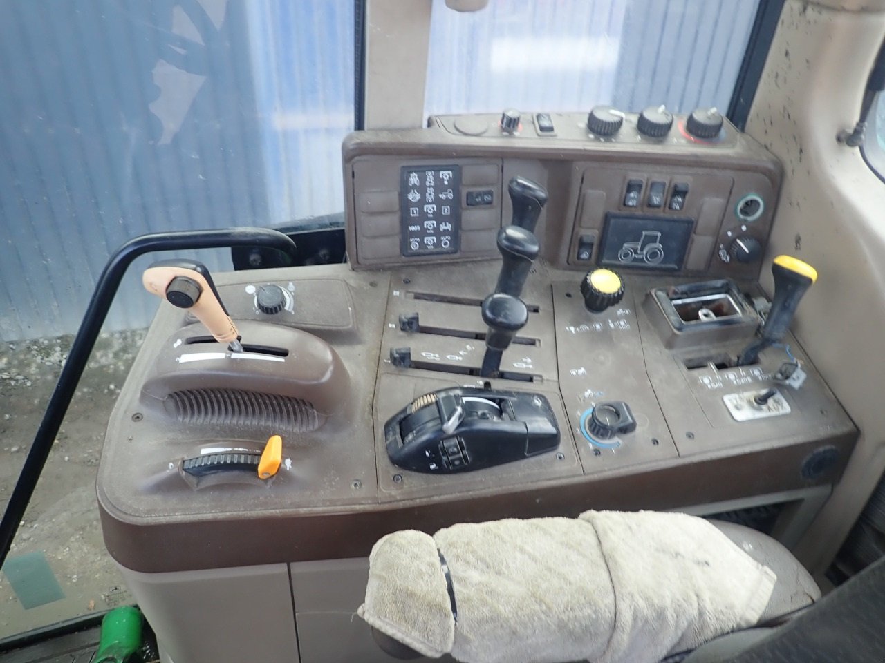 Traktor типа John Deere 6420, Gebrauchtmaschine в Viborg (Фотография 9)