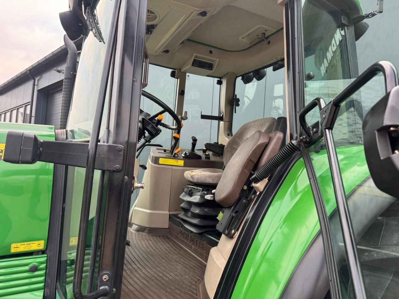 Traktor типа John Deere 6420, Gebrauchtmaschine в Daarle (Фотография 8)