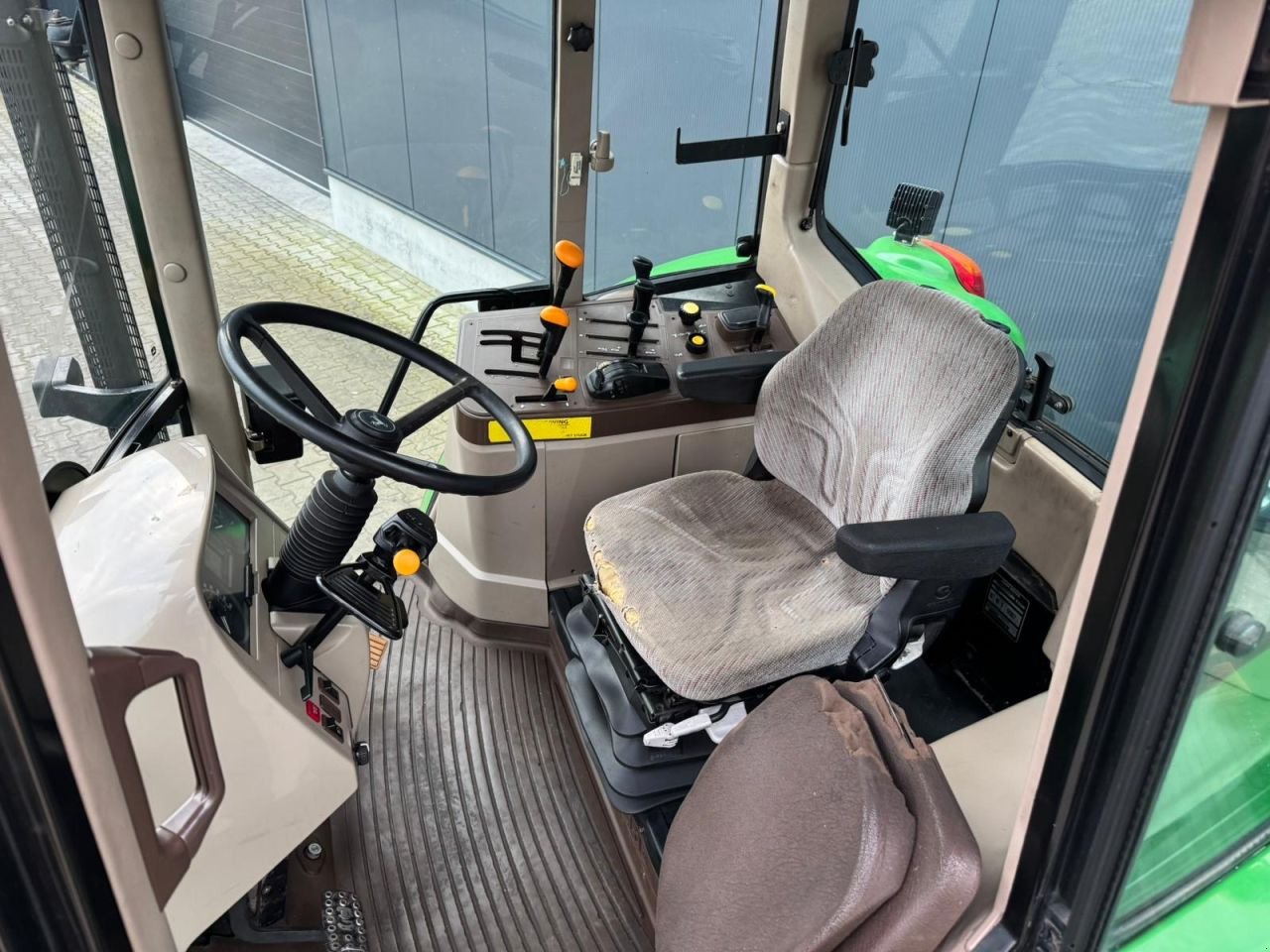 Traktor типа John Deere 6420, Gebrauchtmaschine в Daarle (Фотография 9)
