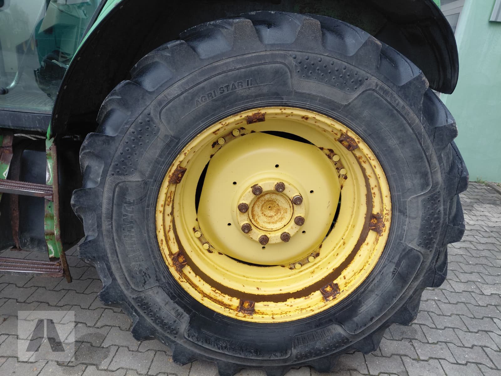 Traktor des Typs John Deere 6420, Gebrauchtmaschine in Regensburg (Bild 9)