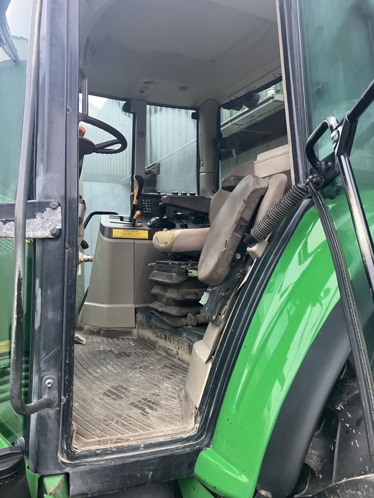 Traktor типа John Deere 6420, Gebrauchtmaschine в St. - Jacobiparochie (Фотография 8)