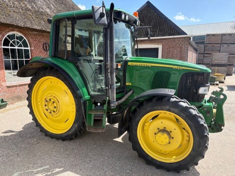 Traktor типа John Deere 6420, Gebrauchtmaschine в St. - Jacobiparochie (Фотография 4)