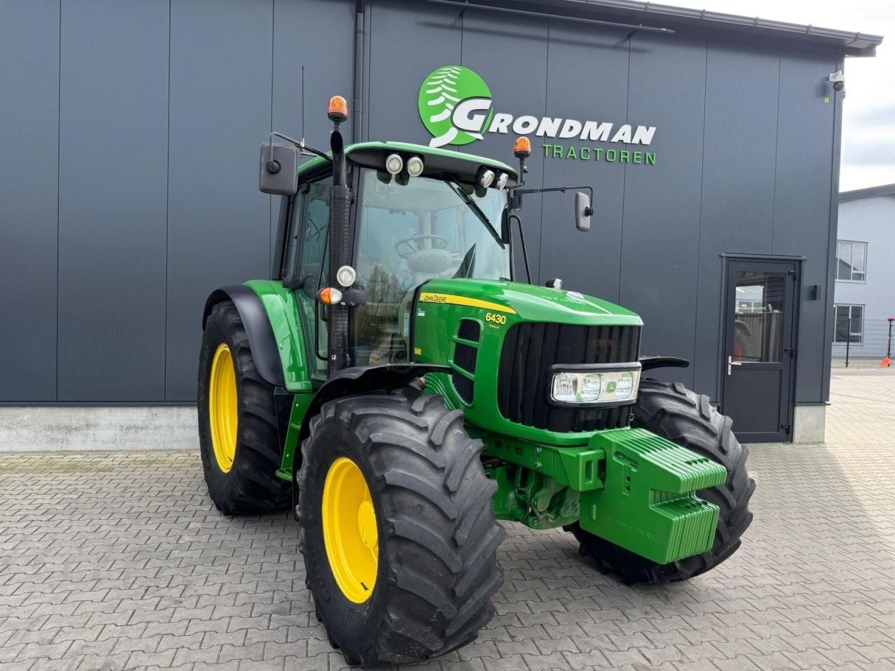 Traktor of the type John Deere 6430 Premium, Gebrauchtmaschine in Daarle (Picture 3)