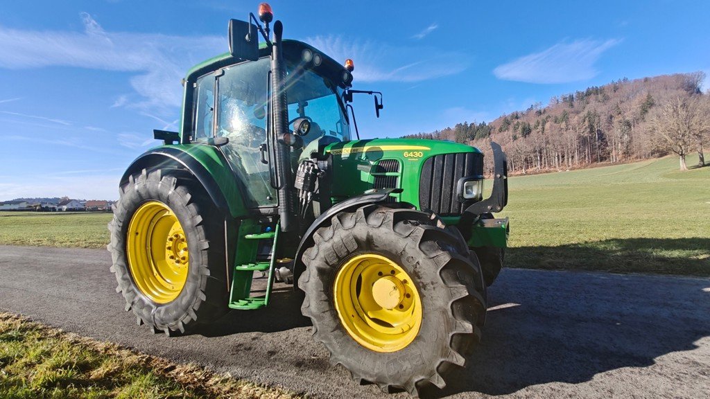 Traktor des Typs John Deere 6430 Premium, Gebrauchtmaschine in Albligen (Bild 8)