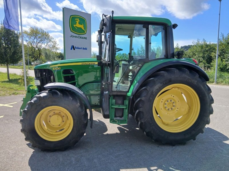 Traktor типа John Deere 6430 Standard, Gebrauchtmaschine в Lengnau