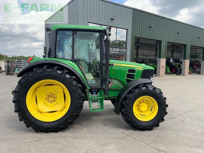 Traktor от тип John Deere 6430 tractor (st26526), Gebrauchtmaschine в SHAFTESBURY