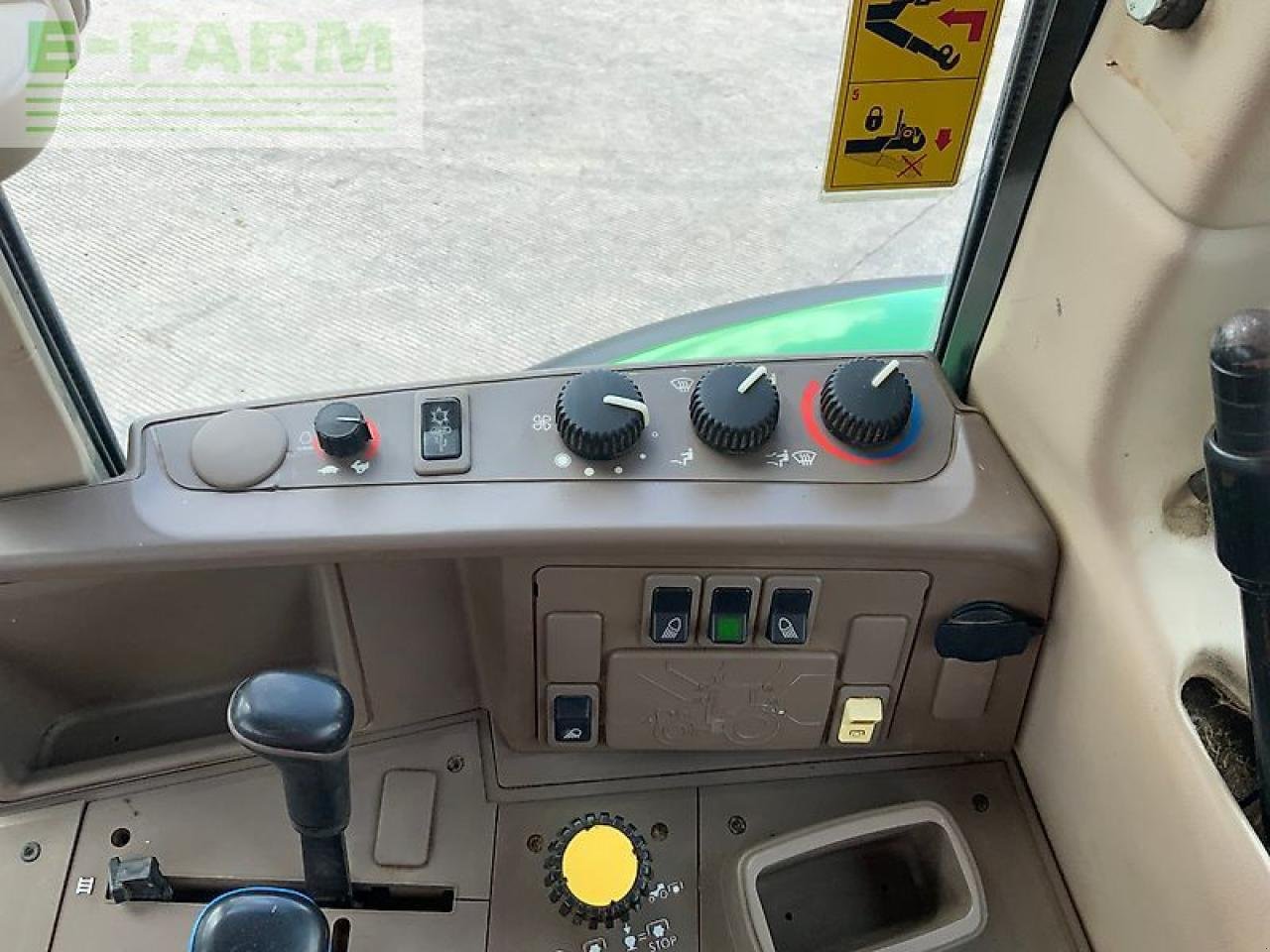 Traktor от тип John Deere 6430 tractor (st26526), Gebrauchtmaschine в SHAFTESBURY (Снимка 21)