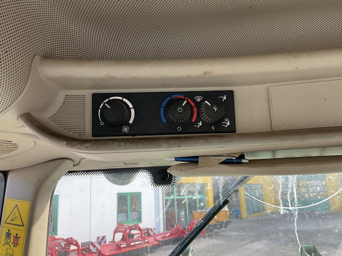 Traktor van het type John Deere 6430, Gebrauchtmaschine in Zwettl (Foto 15)