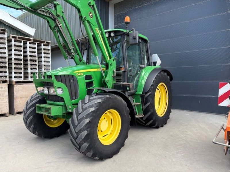 Traktor typu John Deere 6430, Gebrauchtmaschine v St. - Jacobiparochie (Obrázek 2)
