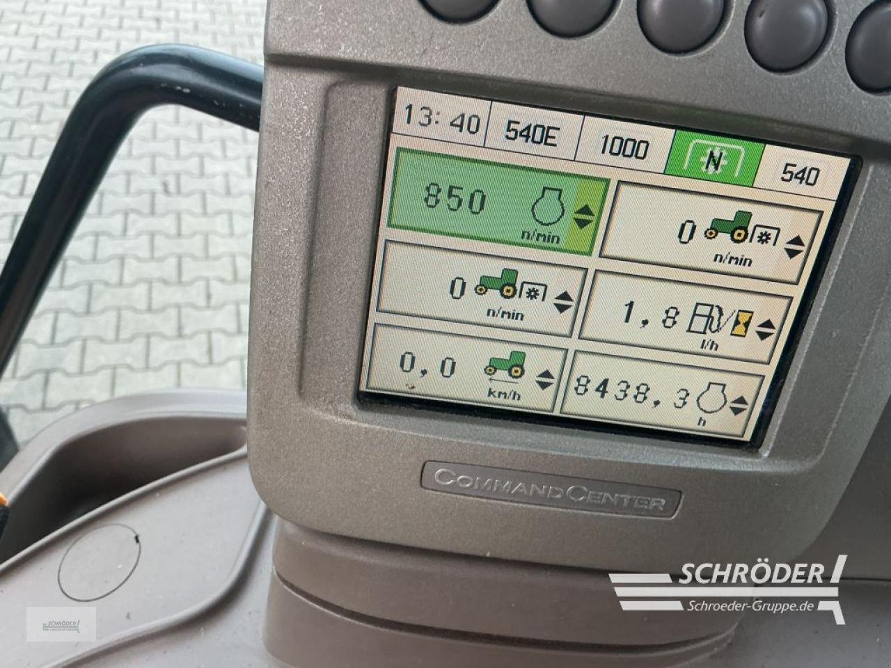 Traktor of the type John Deere 6430, Gebrauchtmaschine in Lastrup (Picture 2)