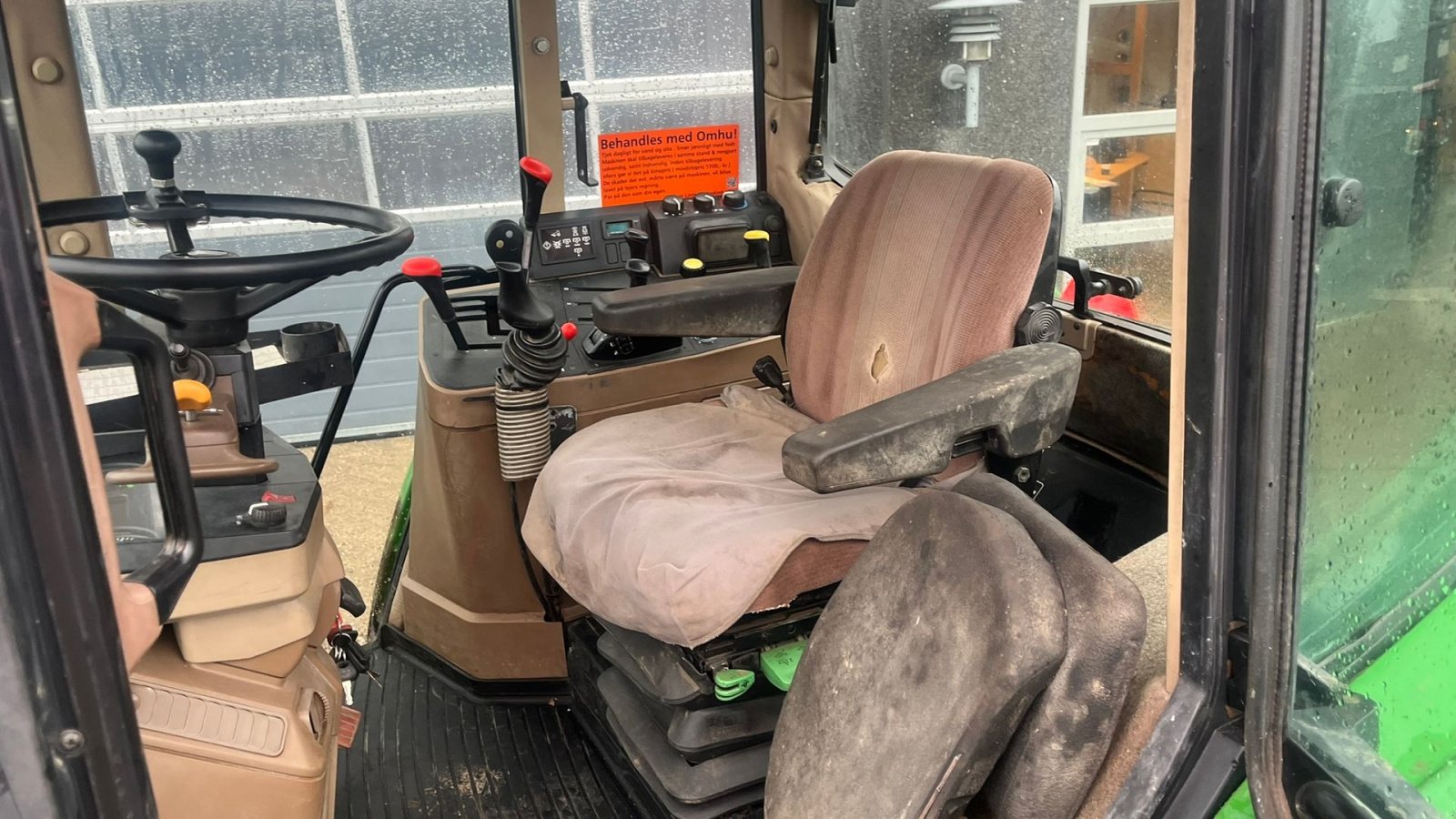 Traktor za tip John Deere 6506 Med frontlæsser og vendegear ved rattet samt nye fordæk, Gebrauchtmaschine u Lintrup (Slika 5)