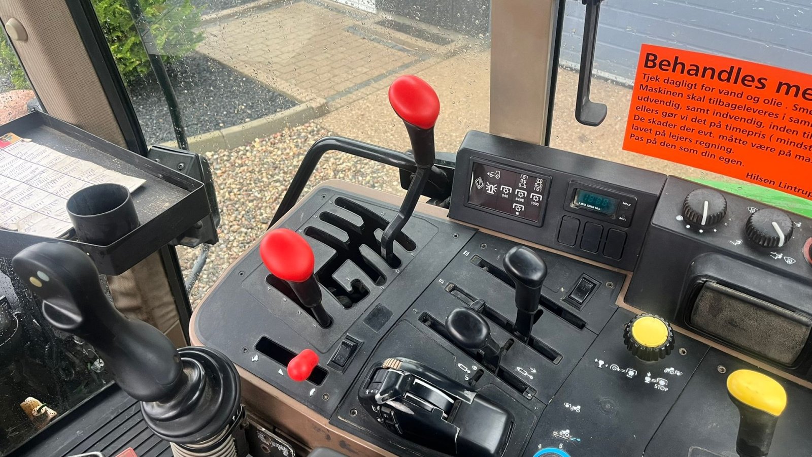 Traktor za tip John Deere 6506 Med frontlæsser og vendegear ved rattet samt nye fordæk, Gebrauchtmaschine u Lintrup (Slika 7)