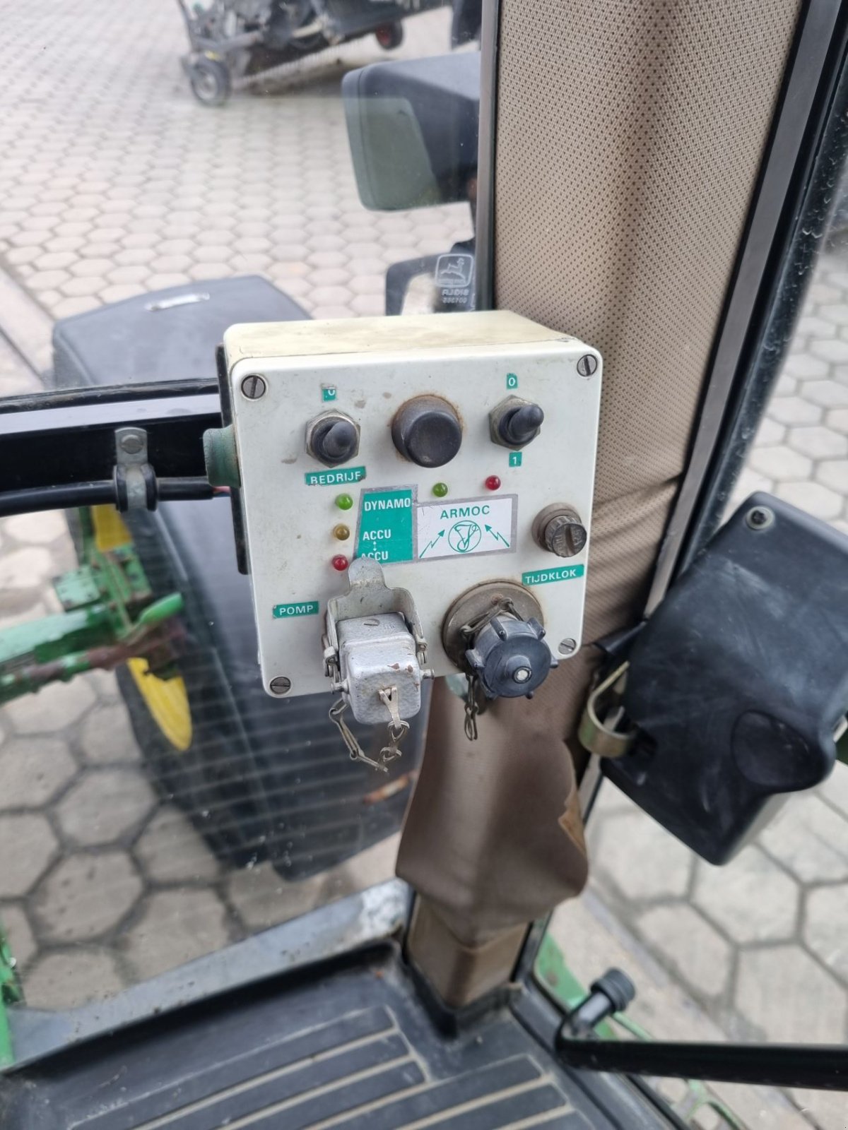 Traktor Türe ait John Deere 6506, Gebrauchtmaschine içinde Molenaarsgraaf (resim 8)